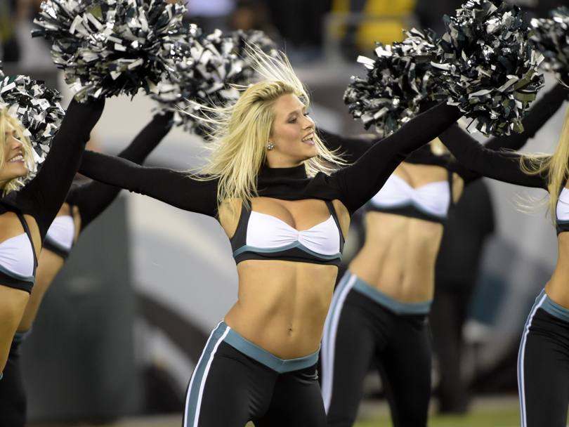 Una coreografia delle cheerleader Philadelphia Eagles (Reuters)